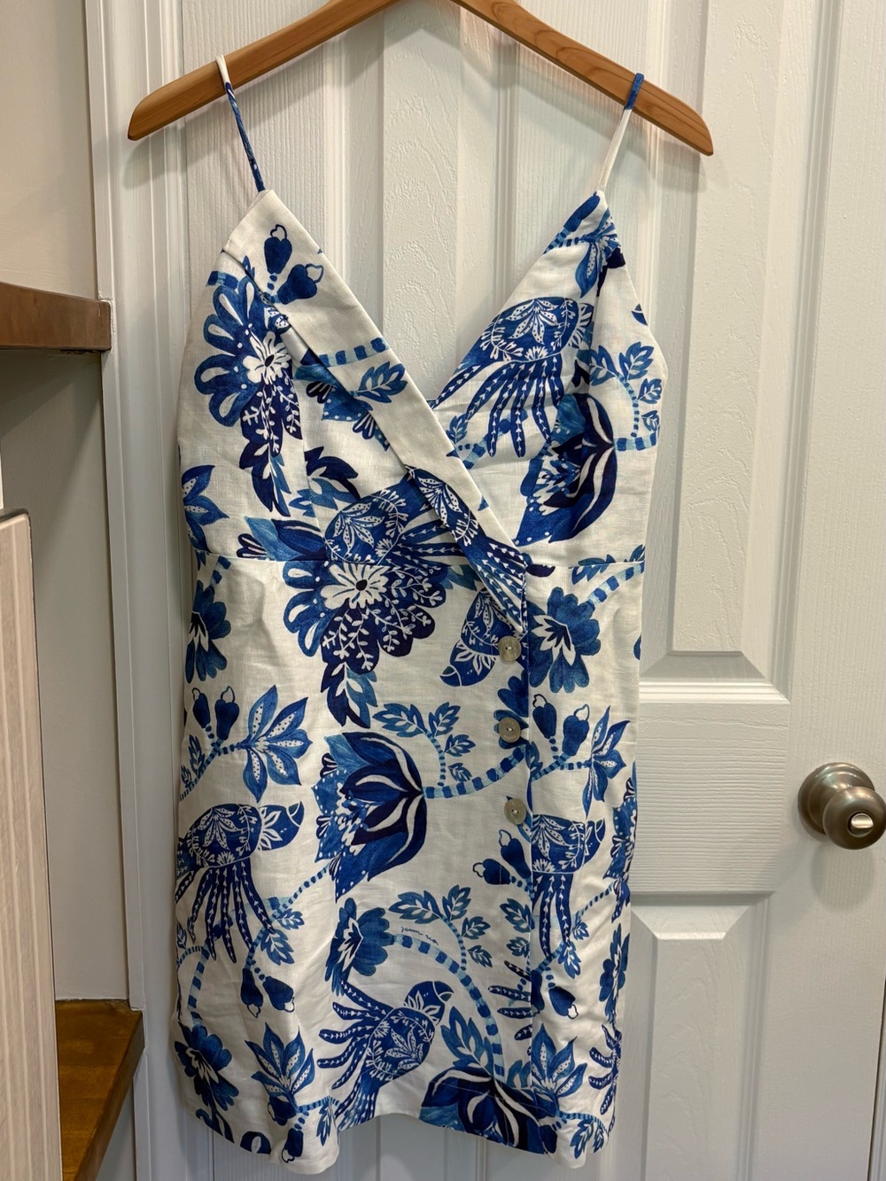 FARM Rio
Off-White Floral Birds Euroflax™ Mini Dress